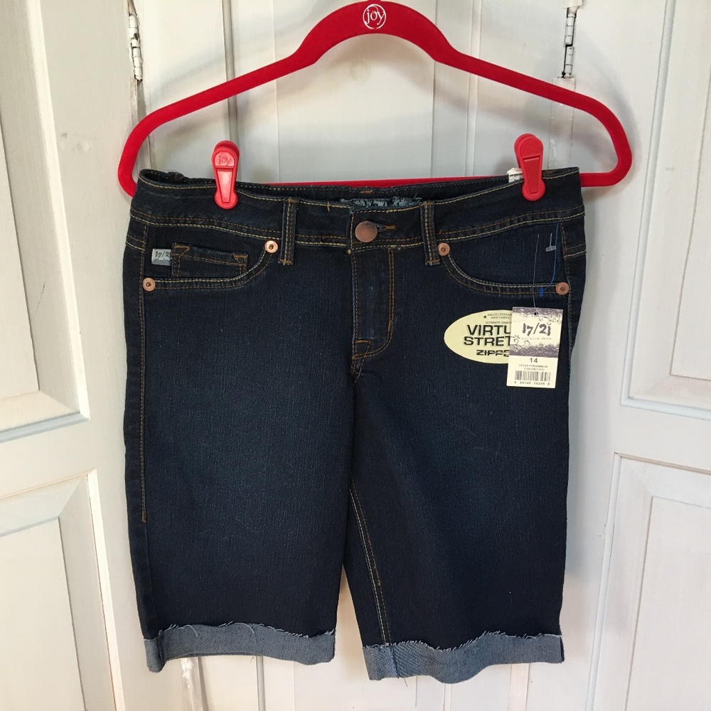 17/21 Exclusive Denim Shorts